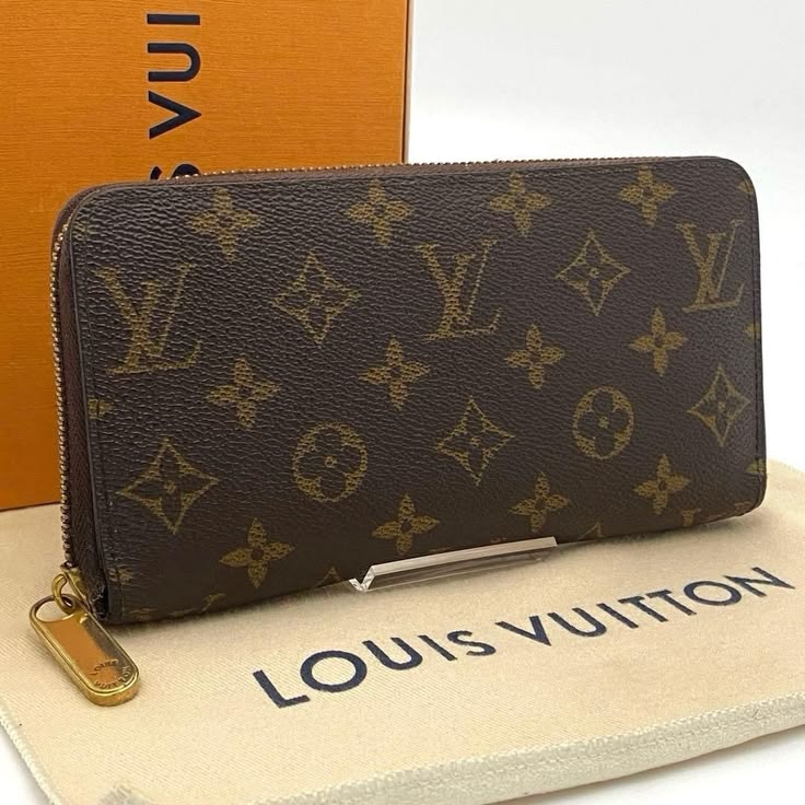 Louis Vuitton Zippy Wallet — Monogram Canvas Zip-Around